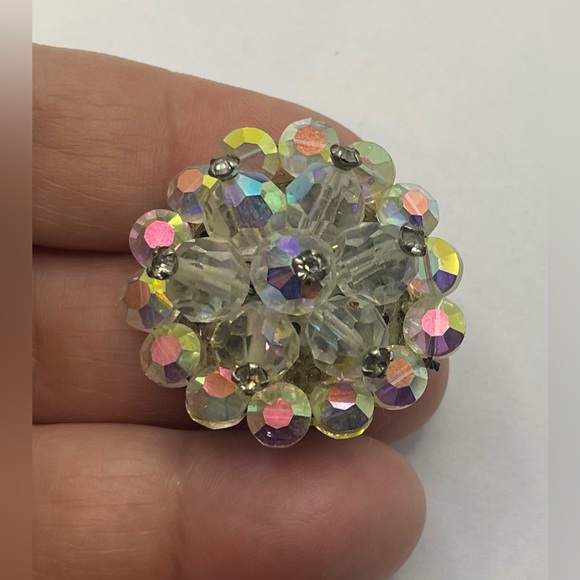 Vintage Aurora Borealis Faceted Crystal Brooch Pin - Picture 3 of 6